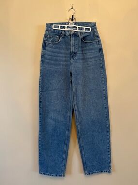 NWOT Urban Outfitters BDG High Rise Baggy Jeans Size 29